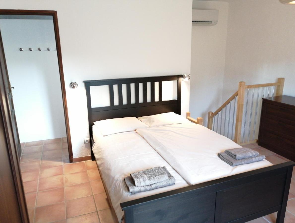 Ferienwohnung Les 3 Hirondelles Pont-Saint-Esprit Exterior foto